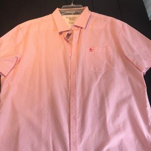 Beautiful crisp clean men’s short sleeve shirt